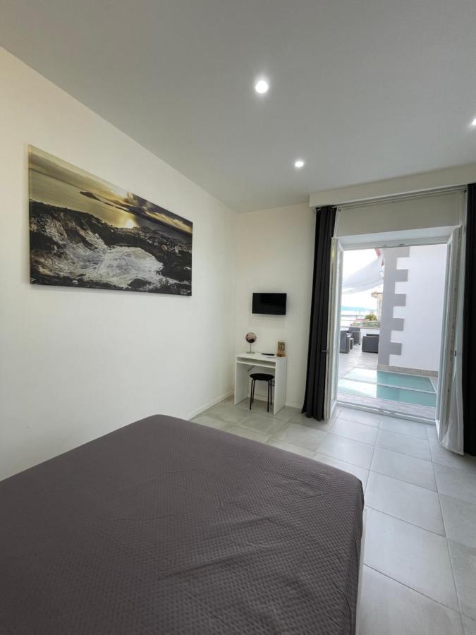 Terrazza Don Mario Bed&Breakfast Pozzuoli Exterior photo